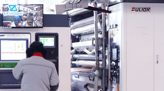 Buharlı Isıtma Oluklu Mukavva İşleme Hattı Uzun Hizmet Ömrü 5ply 200m / Min